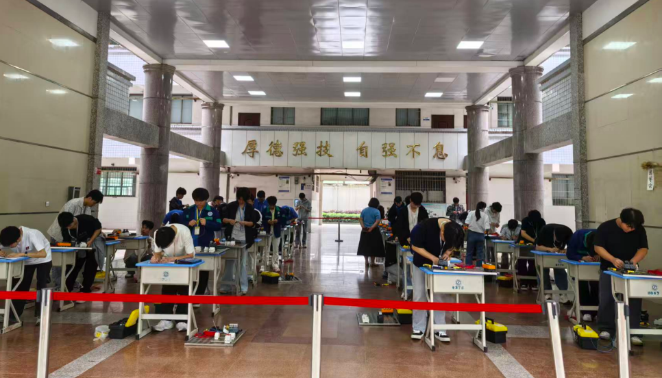 2026年度电气工程学院校园技能竞赛 “电气线路安装与调试”赛项圆满落幕