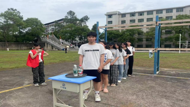 托稳精彩，盘出风采——经贸旅游学院成功举办户外托盘技能比赛