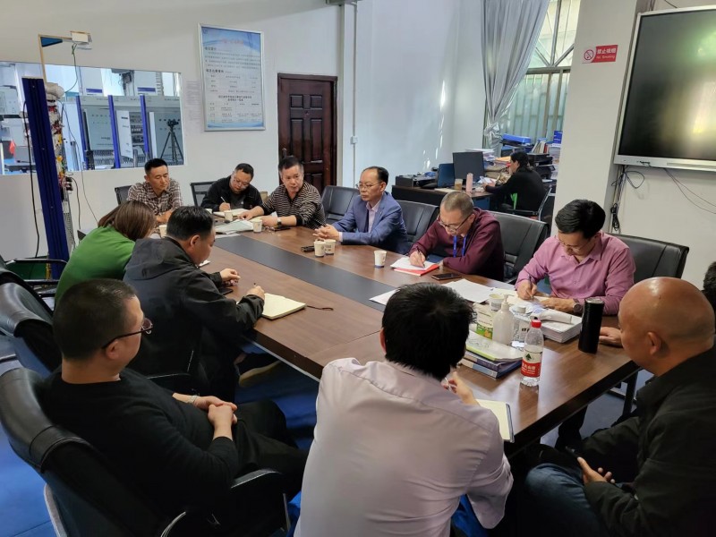 4月21日实训中心到电气系召开实训室安全检查工作会议