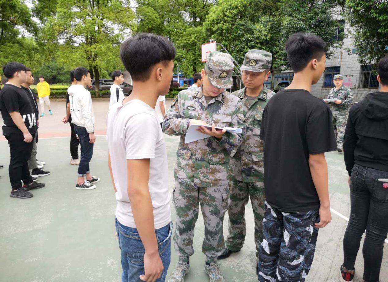 衡阳陆军预备役后勤保障旅点验衡阳技师学院预备役官兵指导连部建设工作