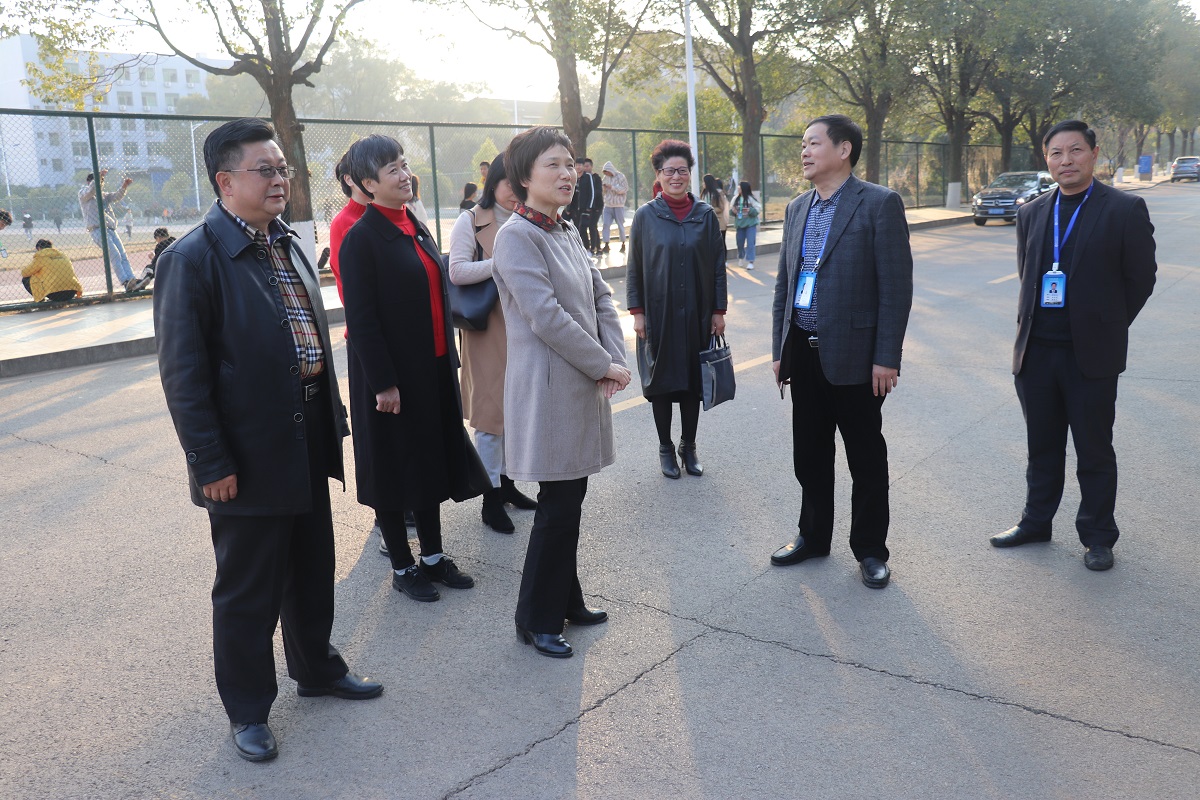 省总工会考察组莅临学院考察调研