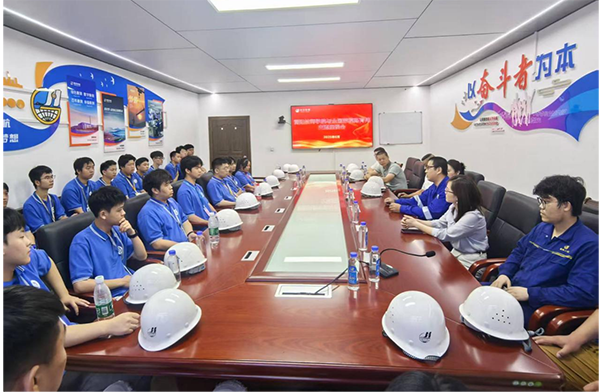 学院师生赴衡钢集团开展劳模精神学习交流活动