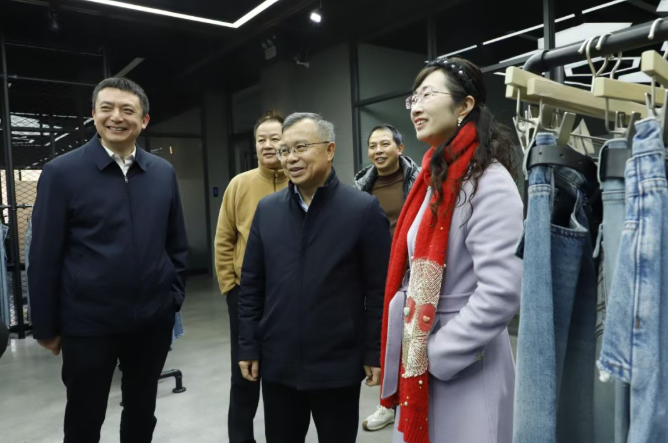 学院党委书记肖春林一行赴常宁市水口山经济开发区考察调研