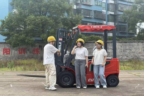 精进师资技能 赋能物流教学